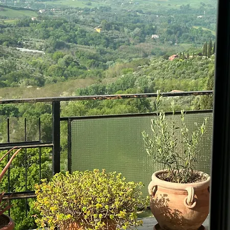 Apartment Sky View, Attico Vicino Roma Montopoli in Sabina